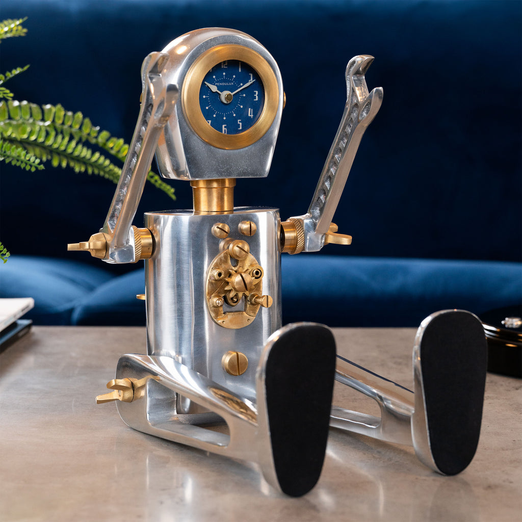 Karl Table Clock Robot