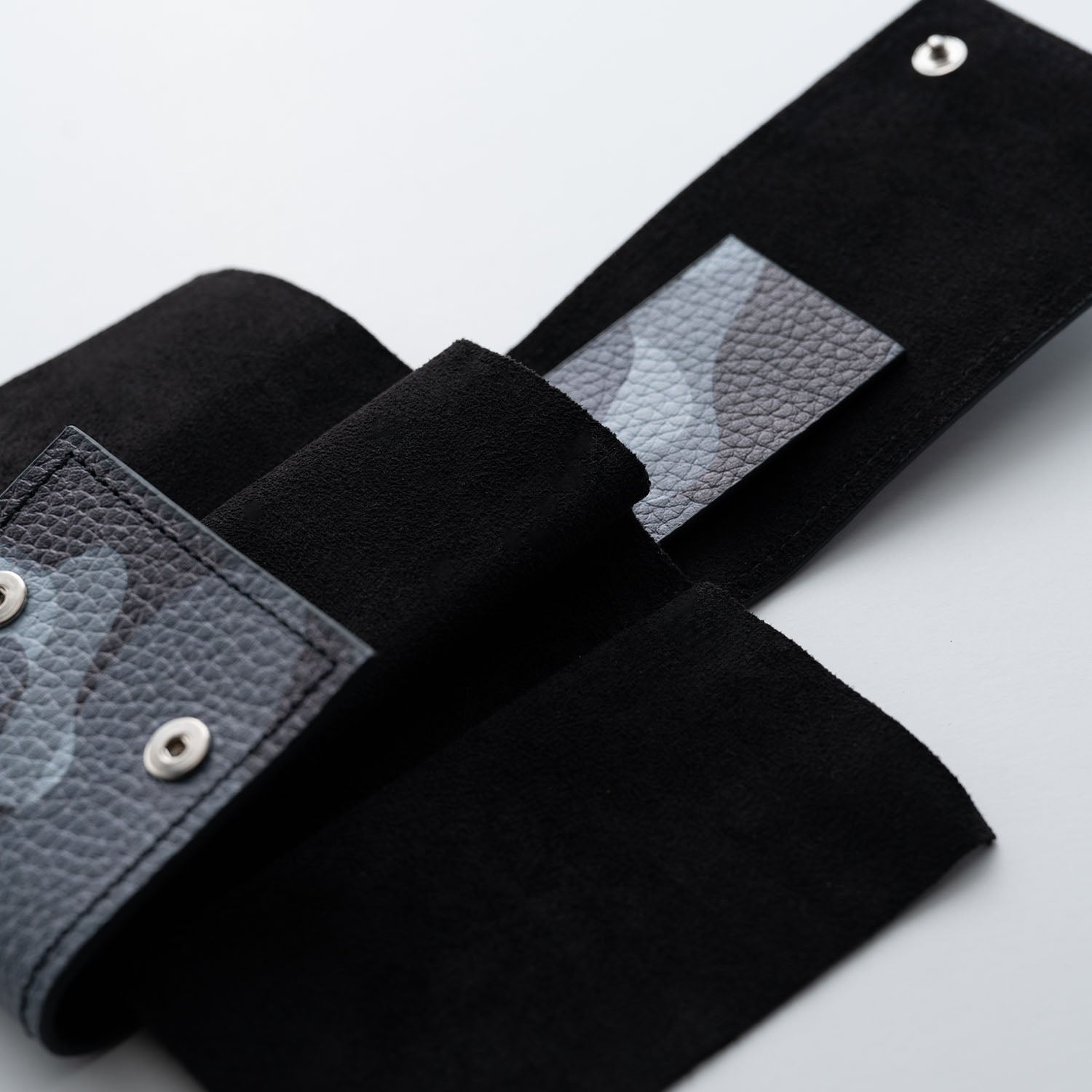 Stealth Camo Chronovault – Premium Leather Watch Pouch